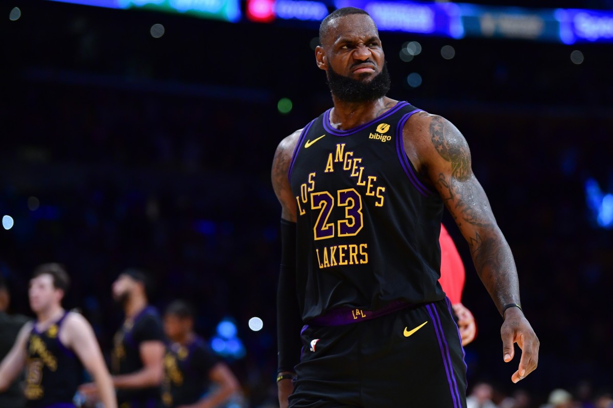 LeBron James' Injury Status For Lakers-Pacers Game - Fastbreak On FanNation