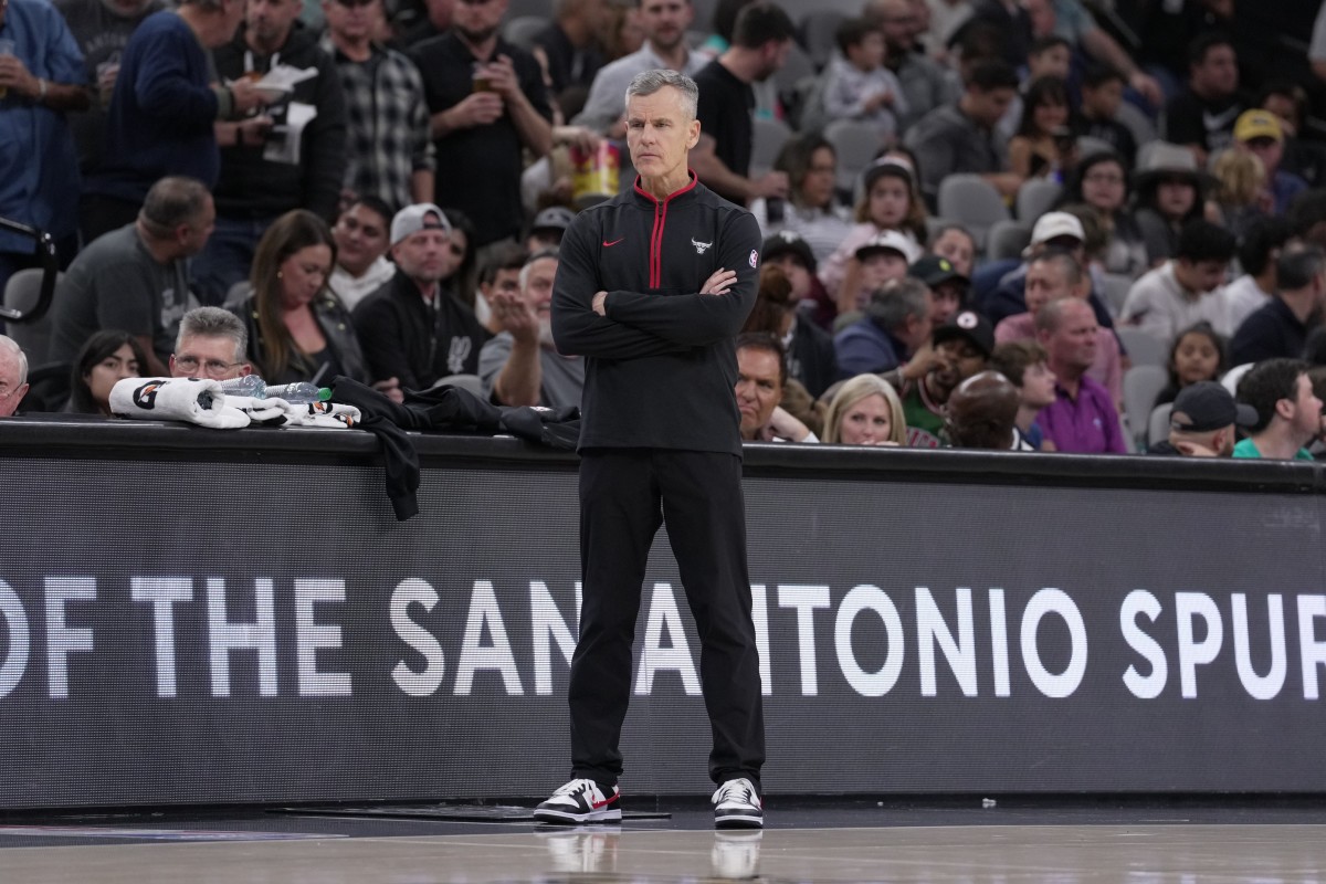  Chicago Bulls head coach Billy Donovan looks on in the second half against the San Antonio Spurs at the Frost Bank Center.