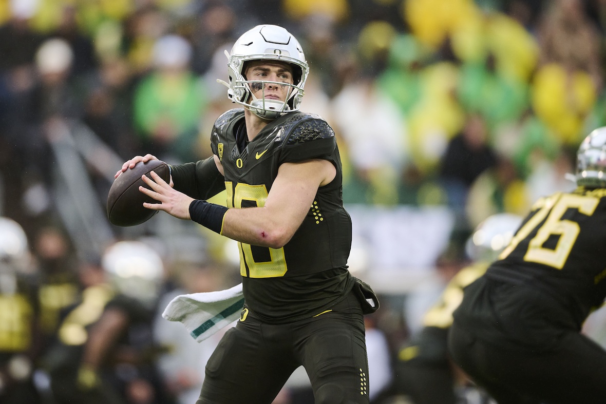 Pittsburgh Steelers Named Landing Spot For Oregon's Star QB - Sports ...