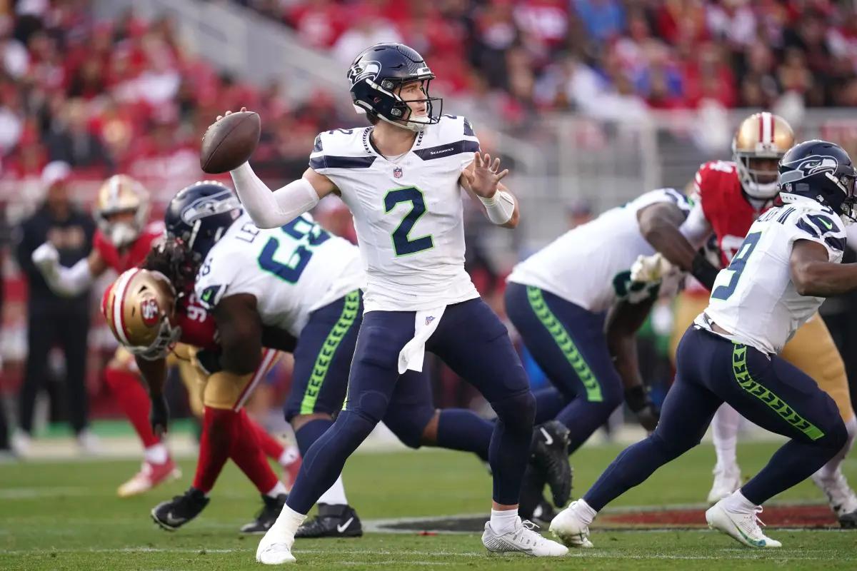 Seahawks quarterback Drew Lock played well against the 49ers last Sunday and Pete Carroll liked what he saw from his backup.