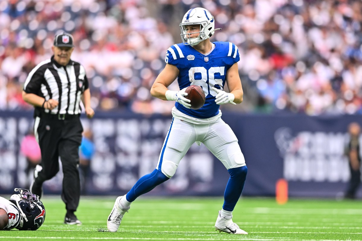 Sep 17, 2023; Houston, Texas, USA; Indianapolis Colts tight end Will Mallory (86) catches a pass during the second quarter against the Houston Texans at NRG Stadium.