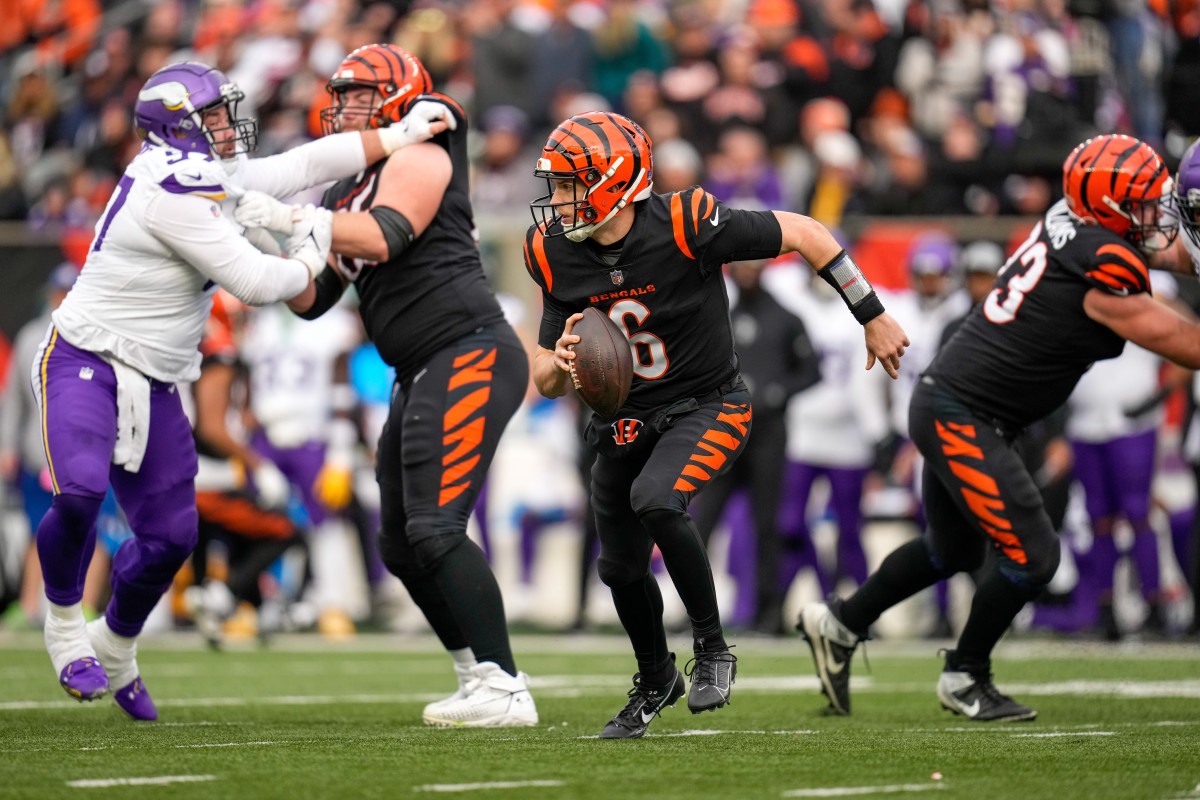 Jake Browning, Alex Cappa, Jonah Williams