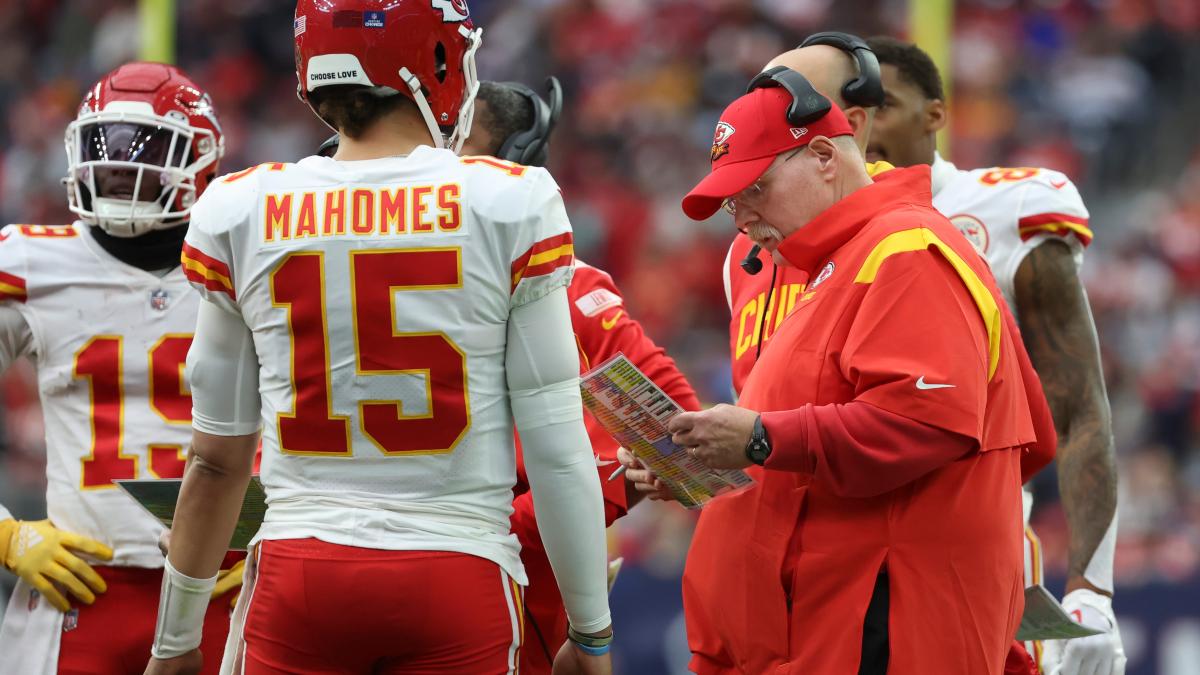 Chiefs’ Patrick Mahomes & Andy Reid Fined For Criticizing Officials ...