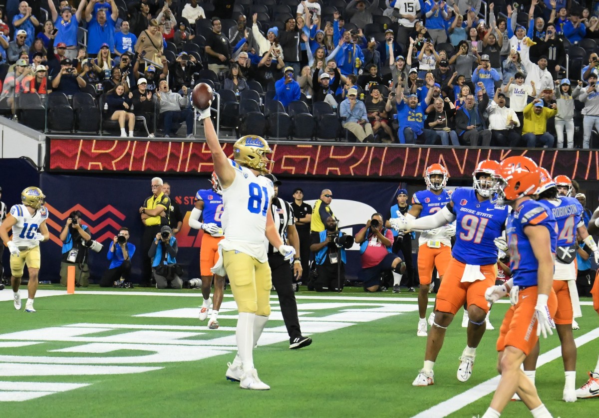 UCLA Football: Ethan Garbers Shines As Bruins Rout Boise State To Win ...