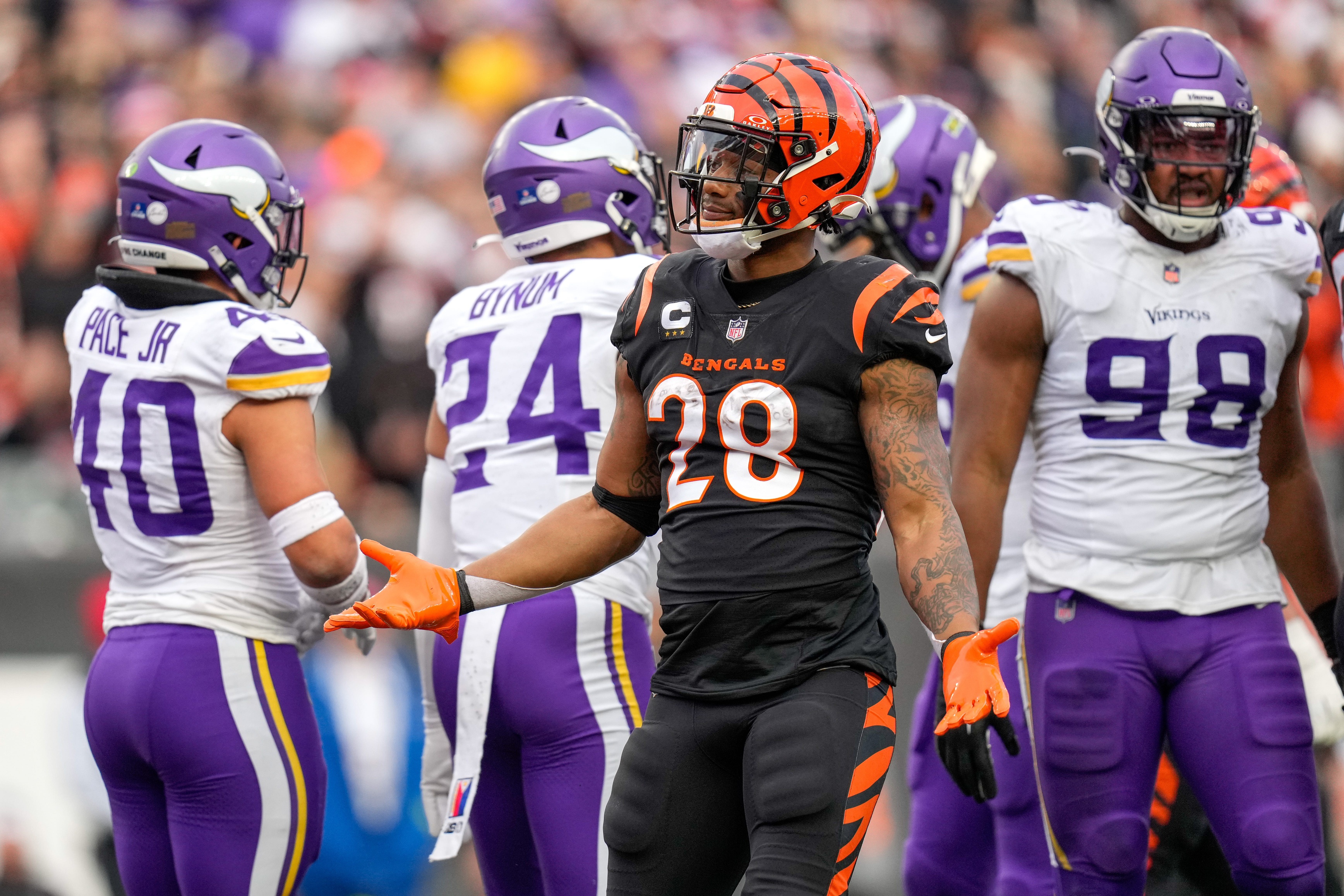 Cincinnati Bengals Add Pick in 2024 NFL Draft as Joe Mixon Trade Compensation Revealed in Deal