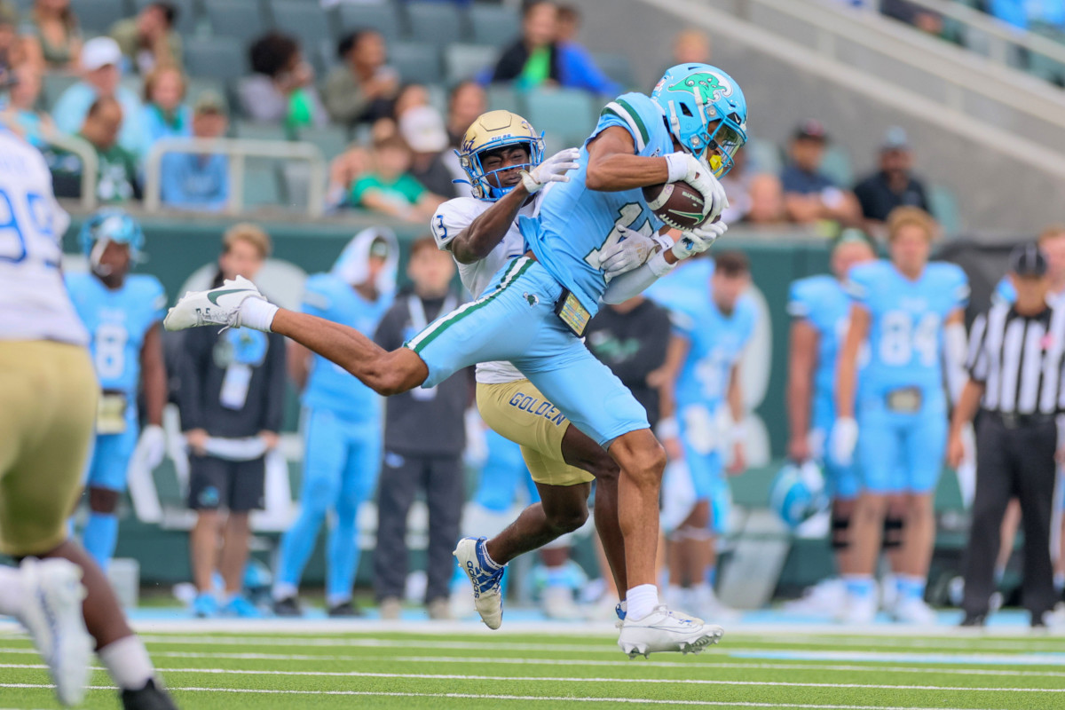 Tennessee Volunteers WR Chris Brazzell catching a pass for Tulane. (Photo by Matthew Dobbins of USA Today Sports)