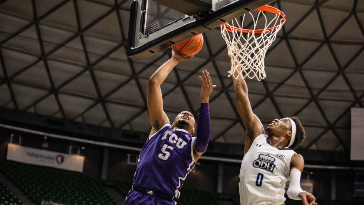 Chuck O'Bannon Jr against Old Dominion in the Diamond Head Classic