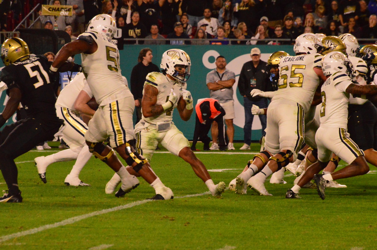 Dontae Smith running the ball for Georgia Tech