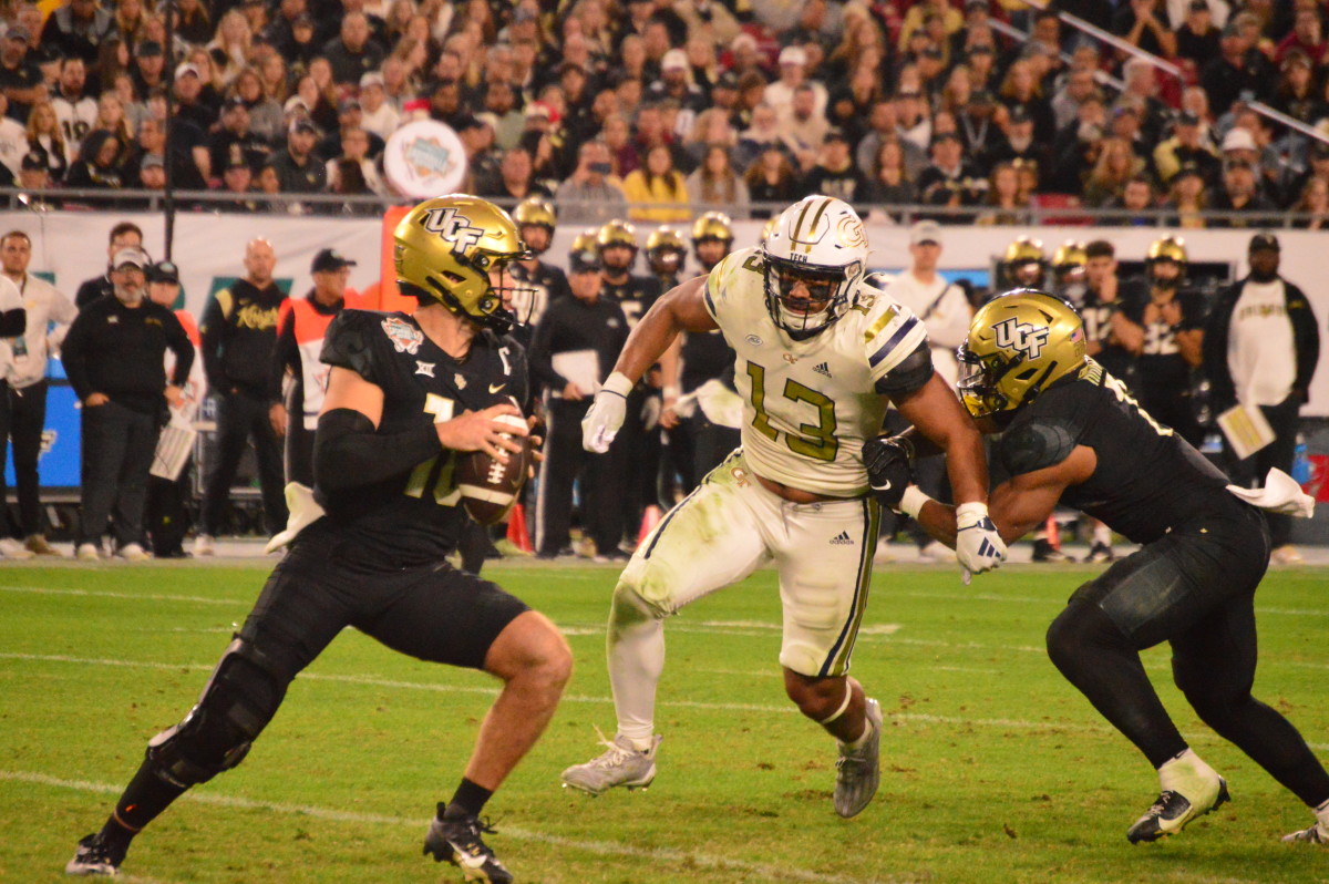 Paul Moala making a sack for Georgia Tech