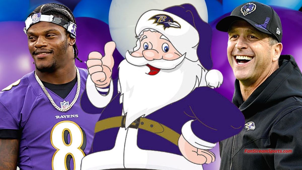 Lamar Jackson, Ravens Santa, John Harbaugh (L_R)