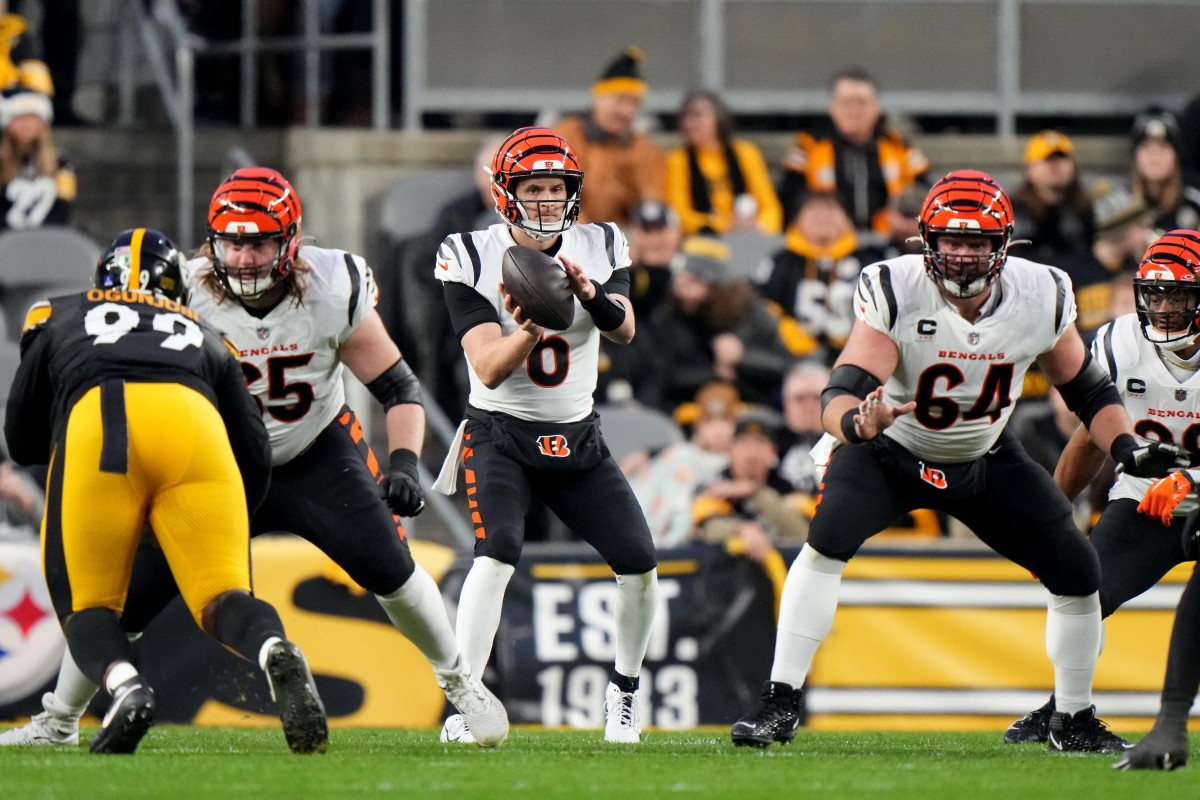 Jake Browning, Ted Karras, Alex Cappa