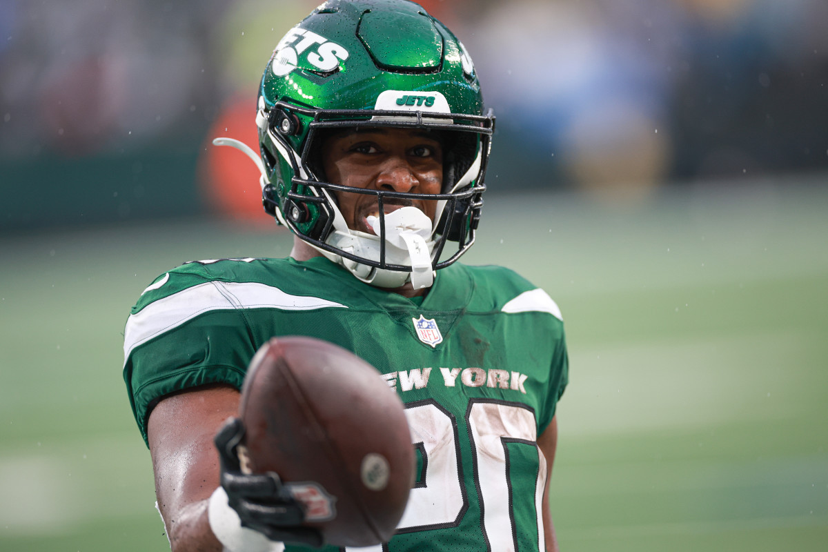 Jets' RB Breece Hall (20) after scoring a touchdown vs. Houston