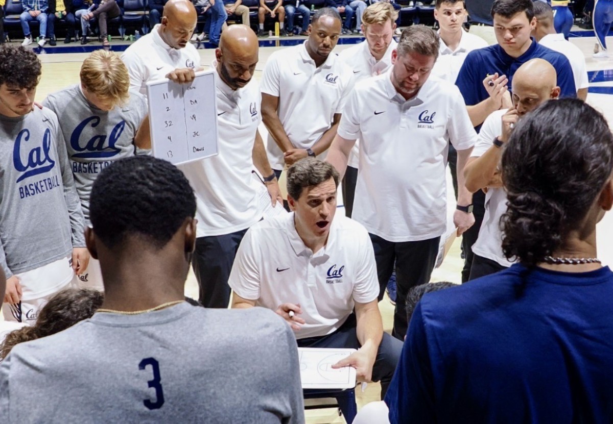 Mark Madsen in the huddle