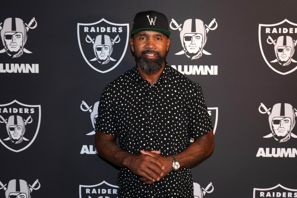 Las Vegas Raiders Hall of Famer Charles Woodson has given Interim Head Coach Antonio Pierce his support to become permanent head coach.