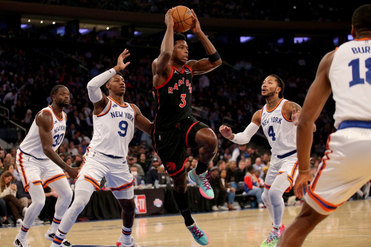 Raptors Swing Blockbuster Deal With Knicks - Sports Illustrated Toronto ...