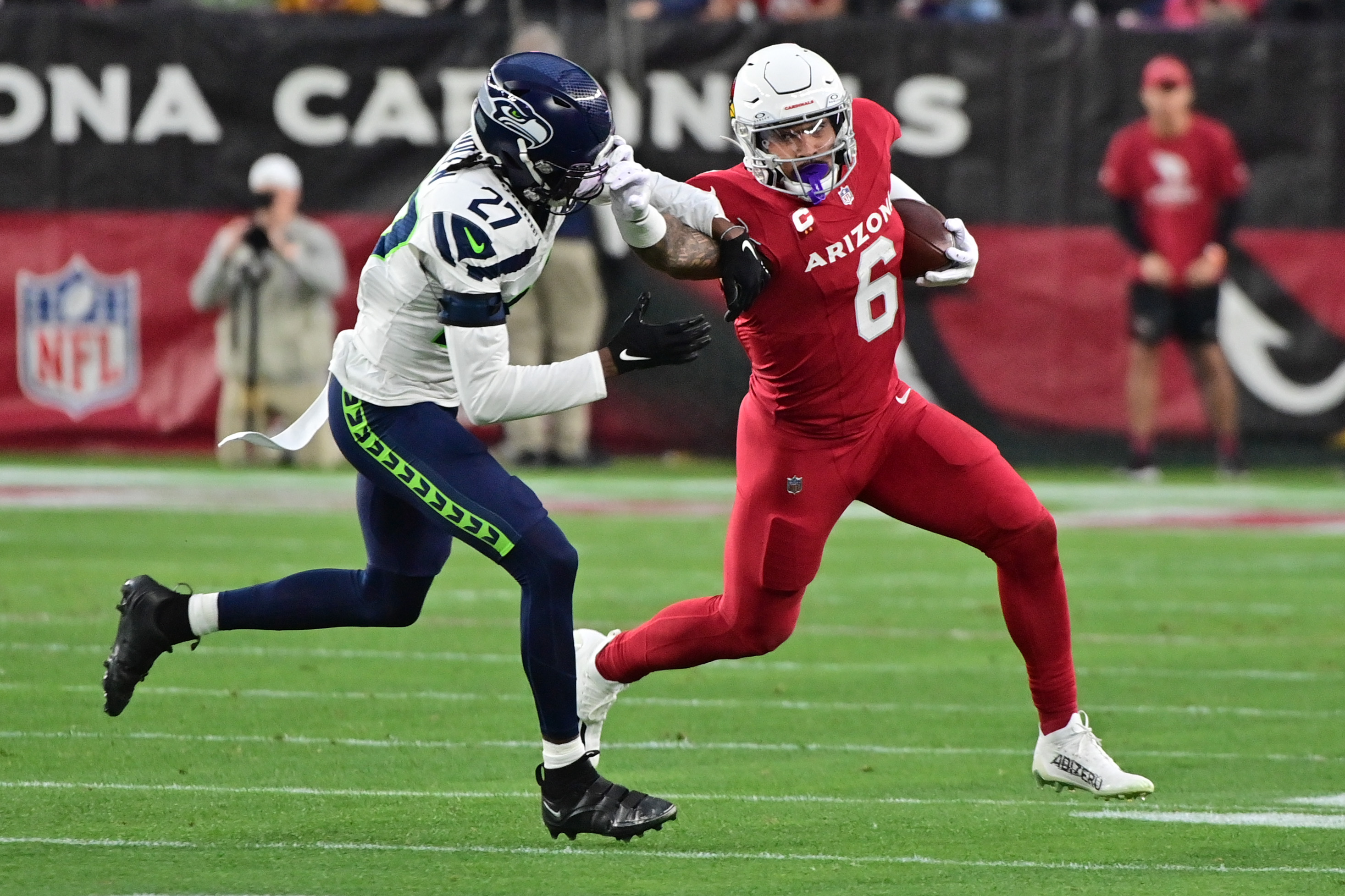 Seattle Seahawks Lead Arizona Cardinals At Halftime Of Must-Win Game ...