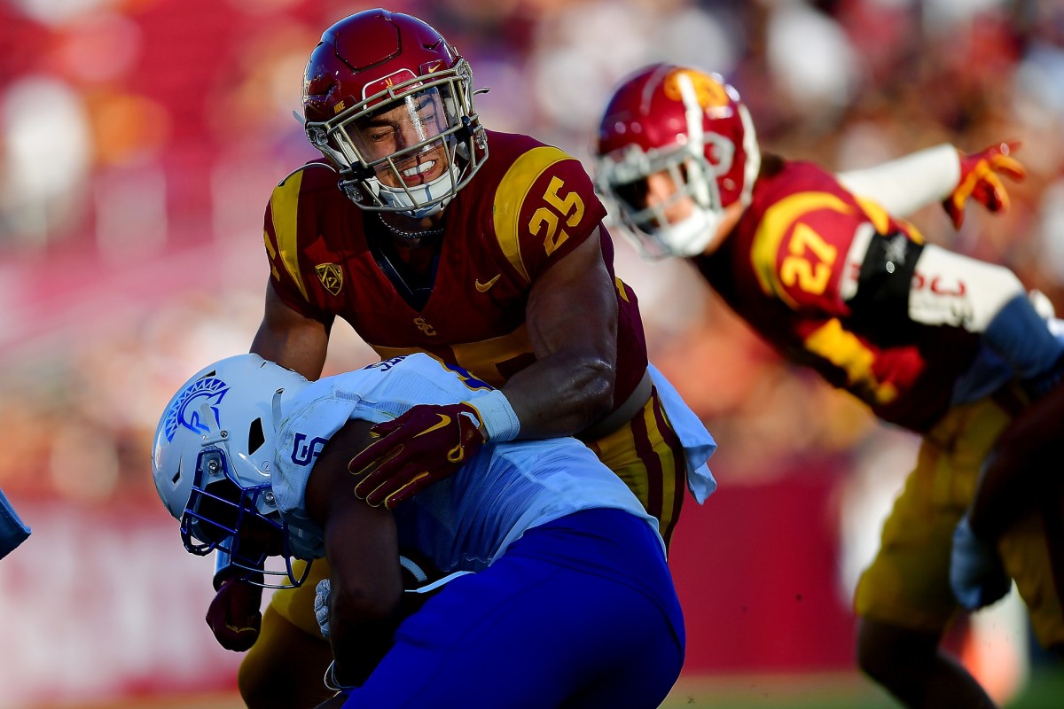 USC Football: True Freshman Trojans Starter Transfers To Big Ten Rival