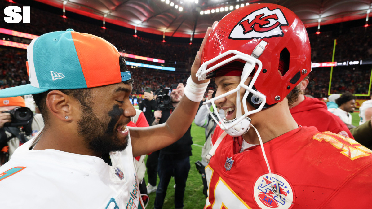 The Chiefs host the Dolphins in Kansas City on Saturday night.