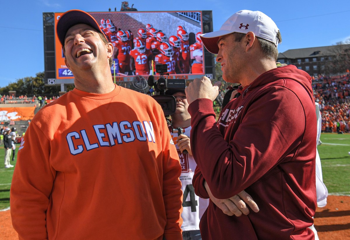 Shane Beamer and Dabo Swinney chatting before the Palmetto Bowl in 2022 (26th Nov., 2022)