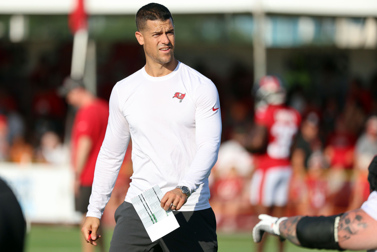 Tampa Bay Buccaneers offensive coordinator Dave Canales during training camp at AdventHealth Training Center.