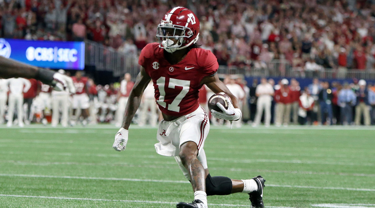 Alabama wide receiver Isaiah Bond (17) runs for a touchdown against Georgia in the fourth quarter at Mercedes-Benz Stadium.