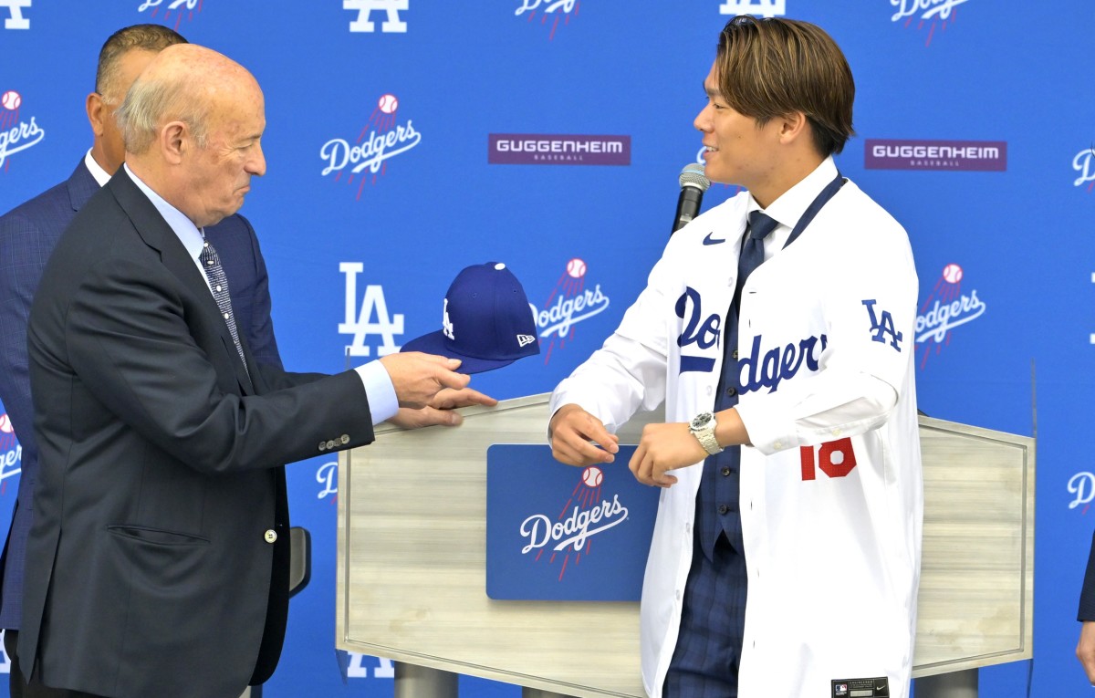 Predicts 2024 NL Rookie of the Year Winner Comes From Dodgers