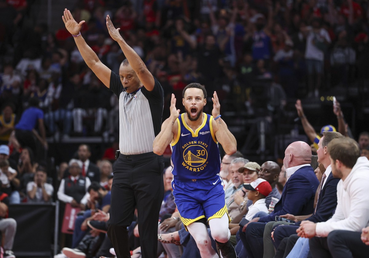 Steph Curry S Absurd Highlight Is Going Viral In Warriors Grizzlies Game Fastbreak On Fannation