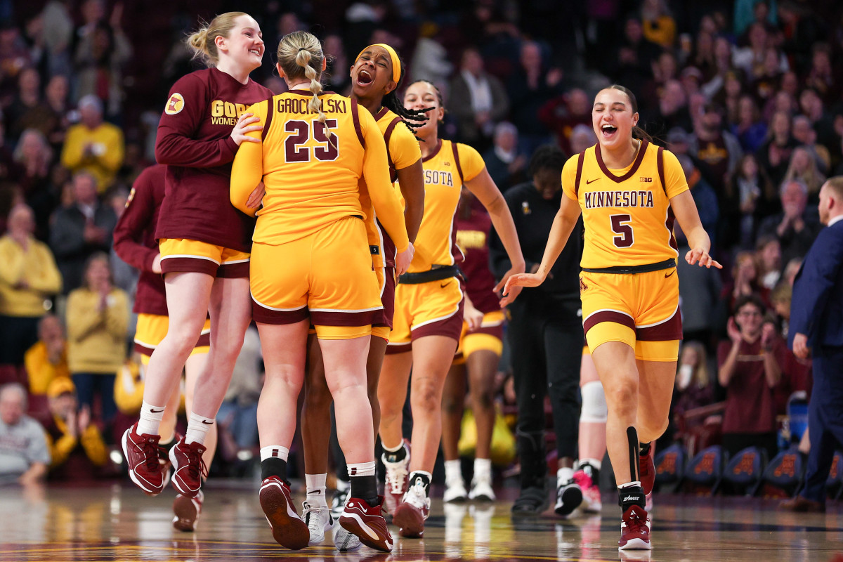 Gophers players celebrate