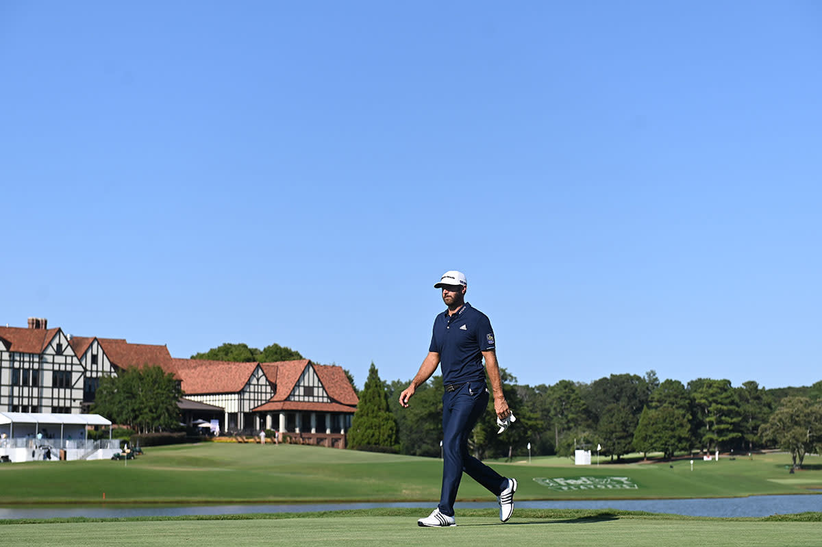 Dustin Johnson plays the final round at the 2020 Tour Championship.