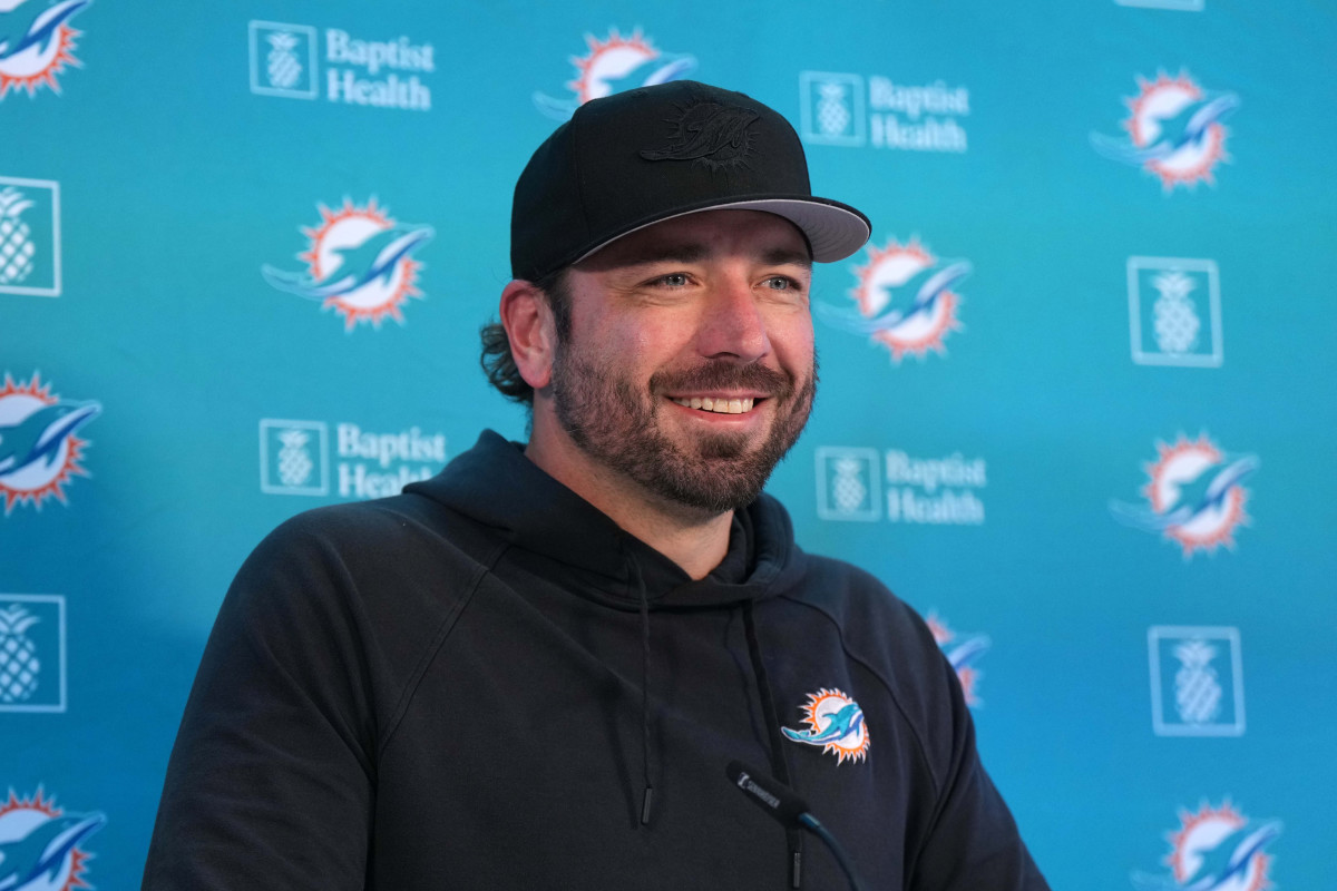 Miami Dolphins offensive coordinator Frank Smith at press conference at the PSD Bank Arena.