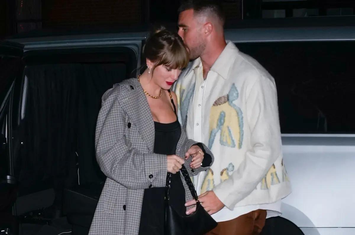 05-Travis-Kelce-and-Taylor-Swift-oct-2023-billboard-1548