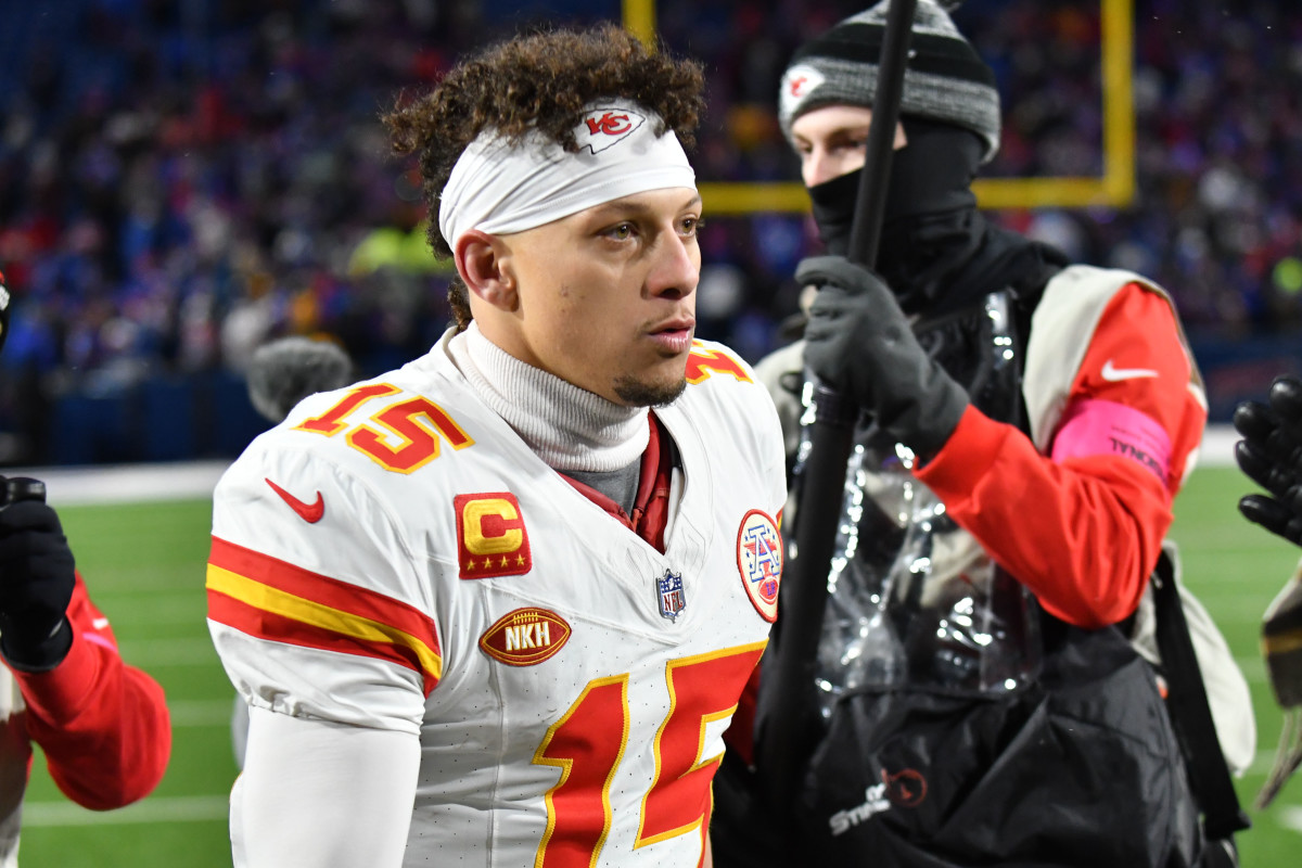 Kansas City Chiefs quarterback Patrick Mahomes (15) reacts after the 2024 AFC divisional round game at Highmark Stadium.