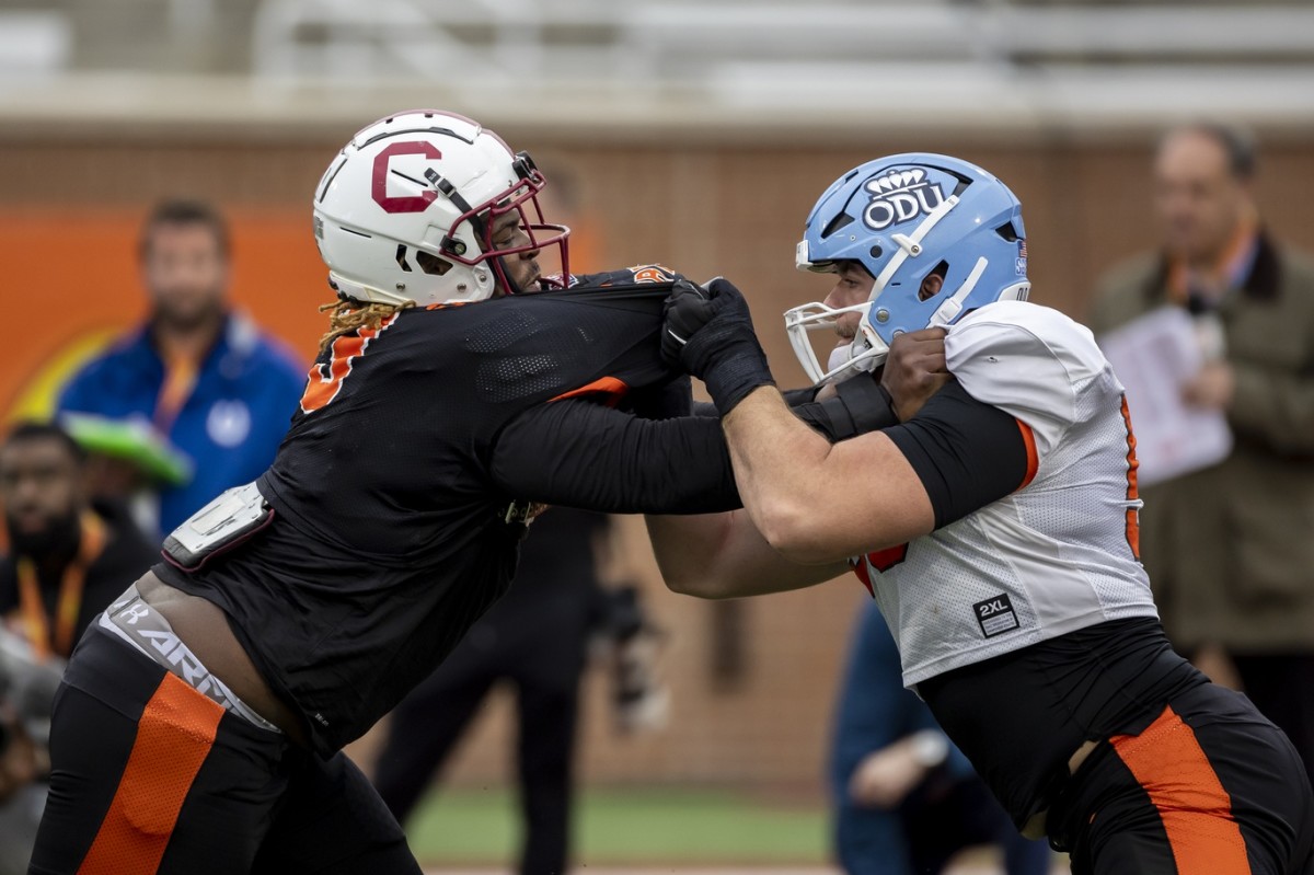 American defensive lineman Zacch Pickens of South Carolina (3) spars with American offensive lineman Nick Saldiveri of Old Dominion (59) during 2023 Senior Bowl week. Mandatory Credit: Vasha Hunt-USA TODAY