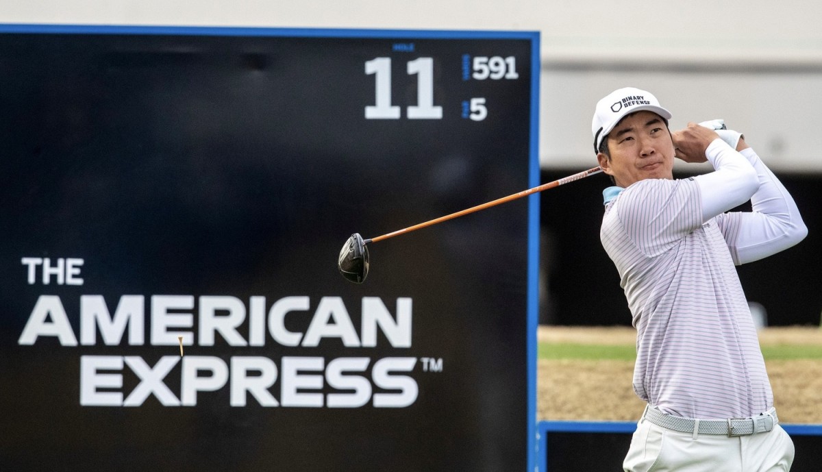 Michael Kim tees off