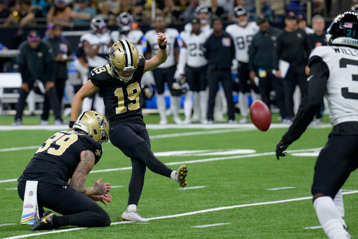 New Orleans Saints kicker Blake Grupe (19) makes a field goal against the Jacksonville Jaguars. Mandatory Credit: Matthew Hinton-USA TODAY