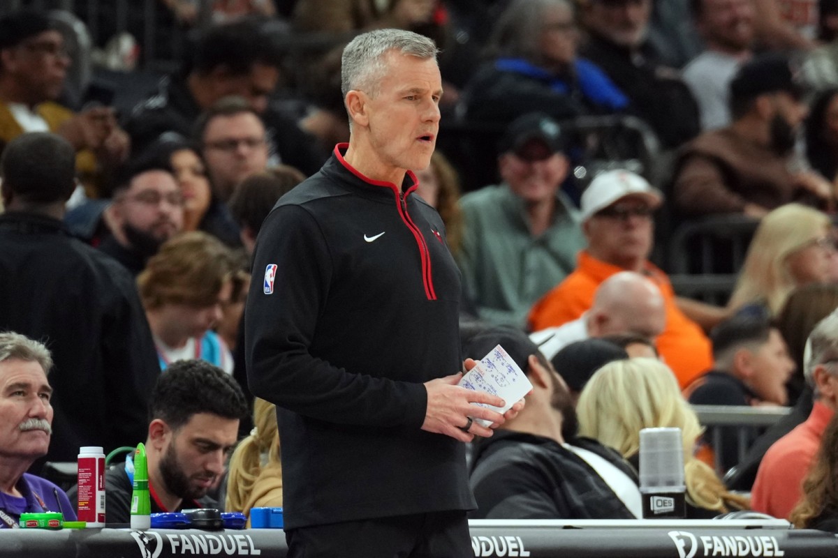 Chicago Bulls head coach Billy Donovan looks on against the Phoenix Suns during the first half at Footprint Center