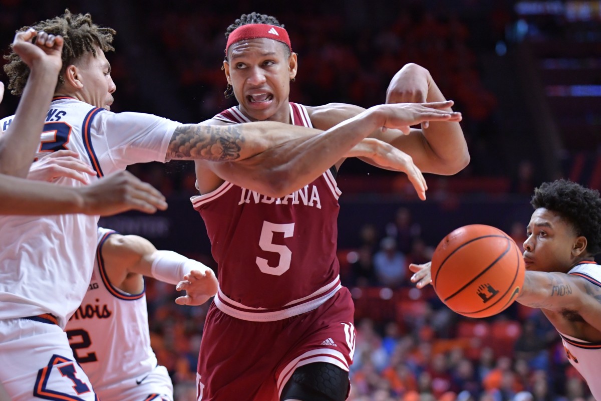 Indiana Lets Opportunity Slip Away at Illinois With More Dreadful ...