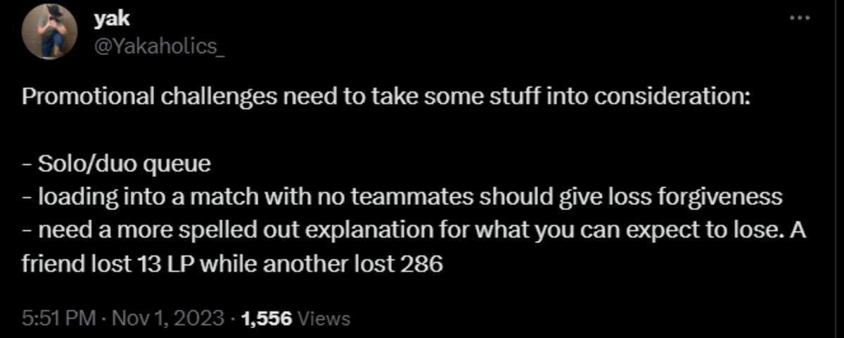 Twitter user comments on the Solo Q experience in Apex Legends Season 19.