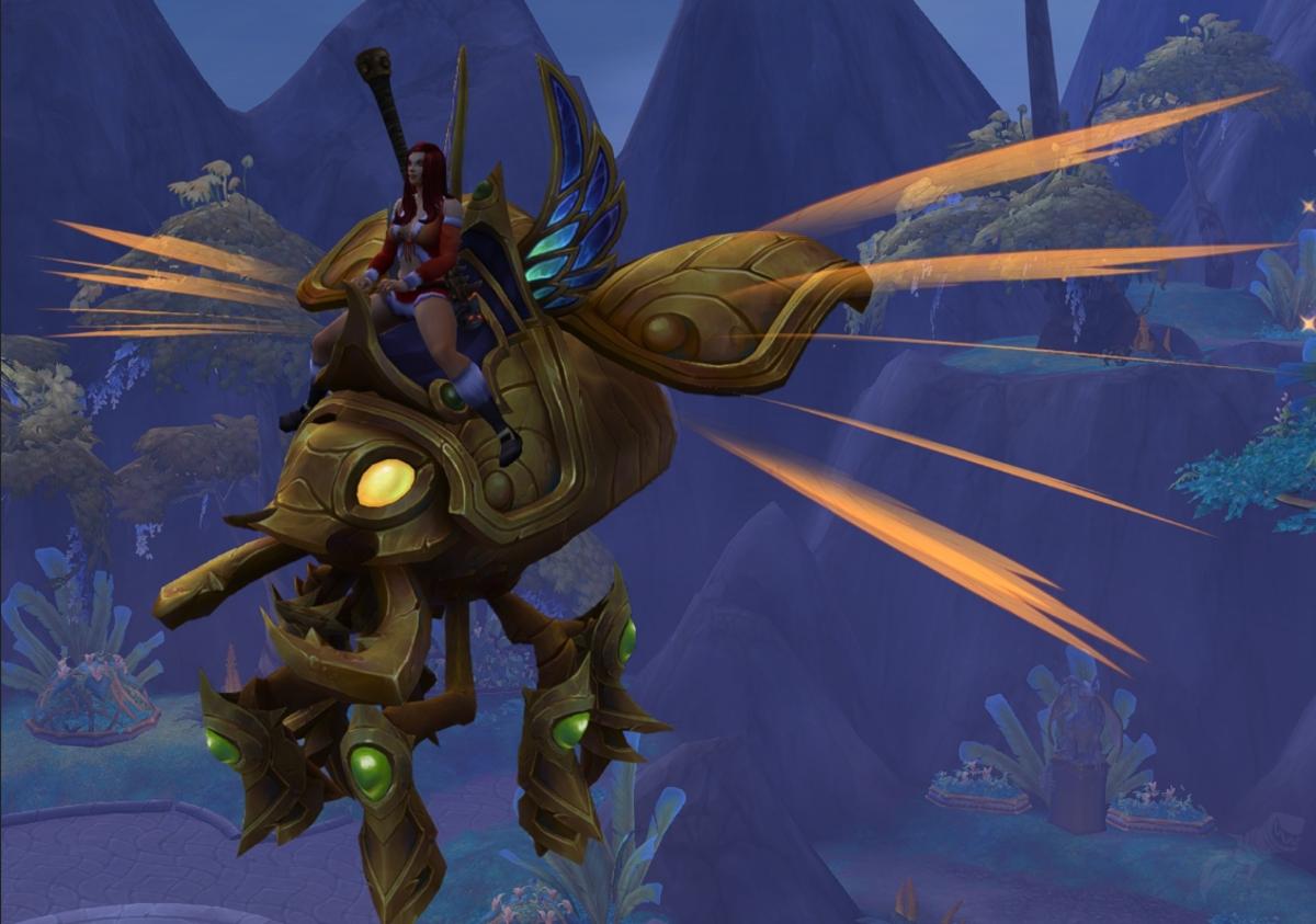 The Gold Regal Scarab mount in World of Warcraft: Dragonflight.