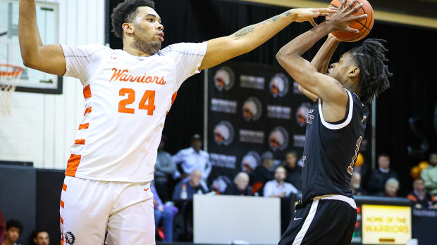 Michigan boys high school basketball: UD-Jesuit vs. Brother Rice from February 10, 2023