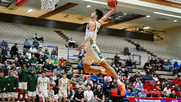 a Summit Mountain View 5A Oregon boys basketball quarterfinal 2024 Leon Neuschwander 54