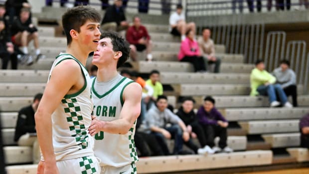 a Summit Mountain View 5A Oregon boys basketball quarterfinal 2024 Leon Neuschwander 64