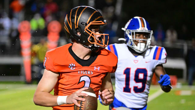 Edwardsville senior quarterback Jake Curry