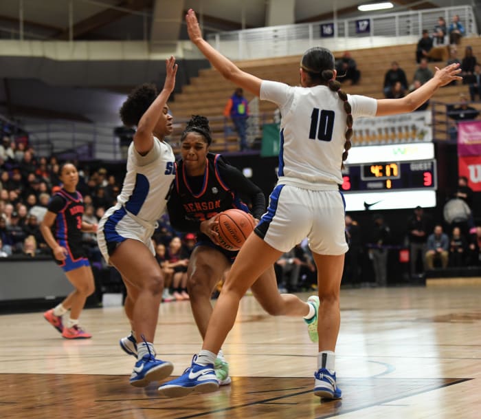 South Medford cools off Benson, wins Oregon 6A girls basketball state ...