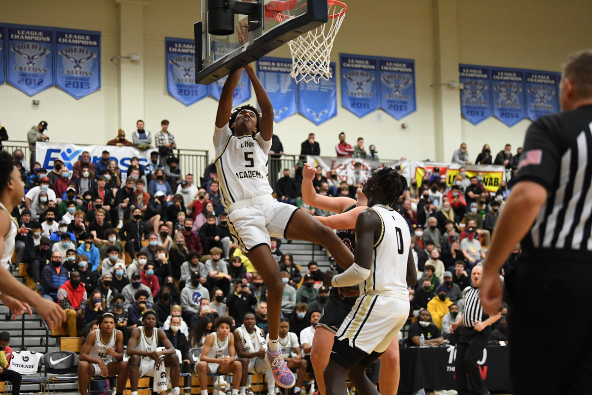 Link-Academy.Tualatin.boys-basketball.LSI-2021.Leon-Neuschwander.64