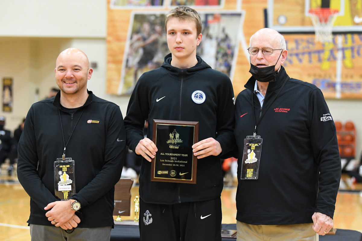 Link-Academy.Tualatin.boys-basketball.postgame.LSI-2021.Leon-Neuschwander.2