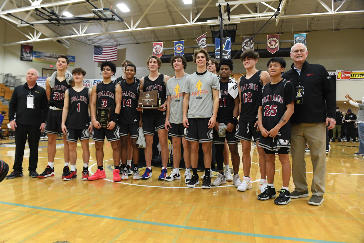 Link-Academy.Tualatin.boys-basketball.postgame.LSI-2021.Leon-Neuschwander.19