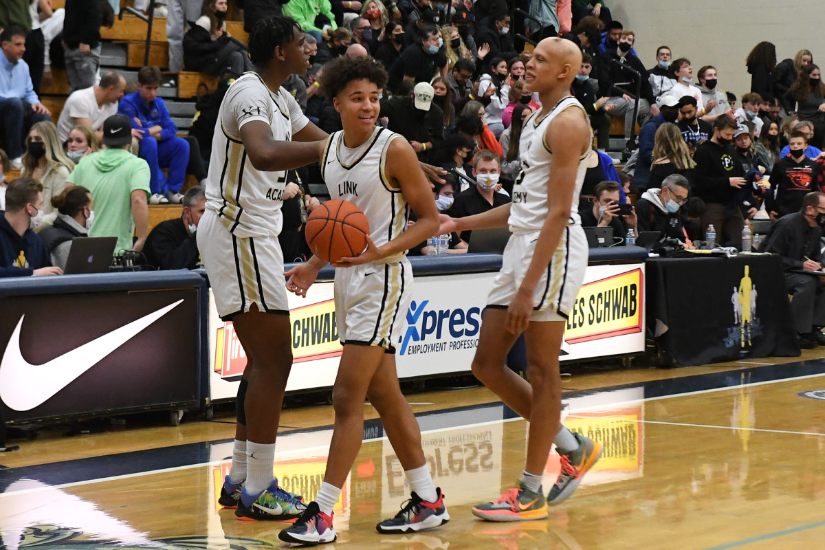 Link-Academy.Tualatin.boys-basketball.postgame.LSI-2021.Leon-Neuschwander.6