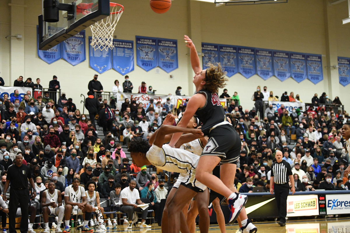 Link-Academy.Tualatin.boys-basketball.LSI-2021.Leon-Neuschwander.42