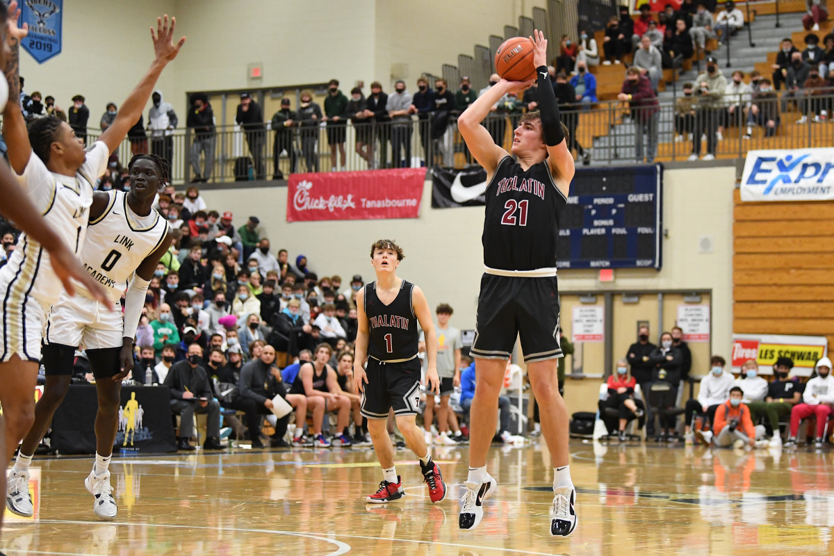 Link-Academy.Tualatin.boys-basketball.LSI-2021.Leon-Neuschwander.55